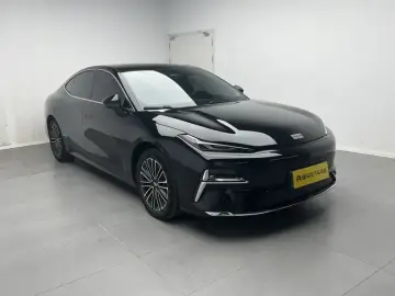 2025 Geely Galaxy Xingyao 8 с пробегом 19 400 км