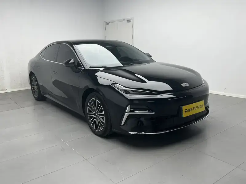 2025 Geely Galaxy Xingyao 8 с пробегом 19 400 км