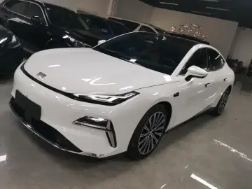 2025 Geely Galaxy Xingyao 8 с пробегом 15 000 км