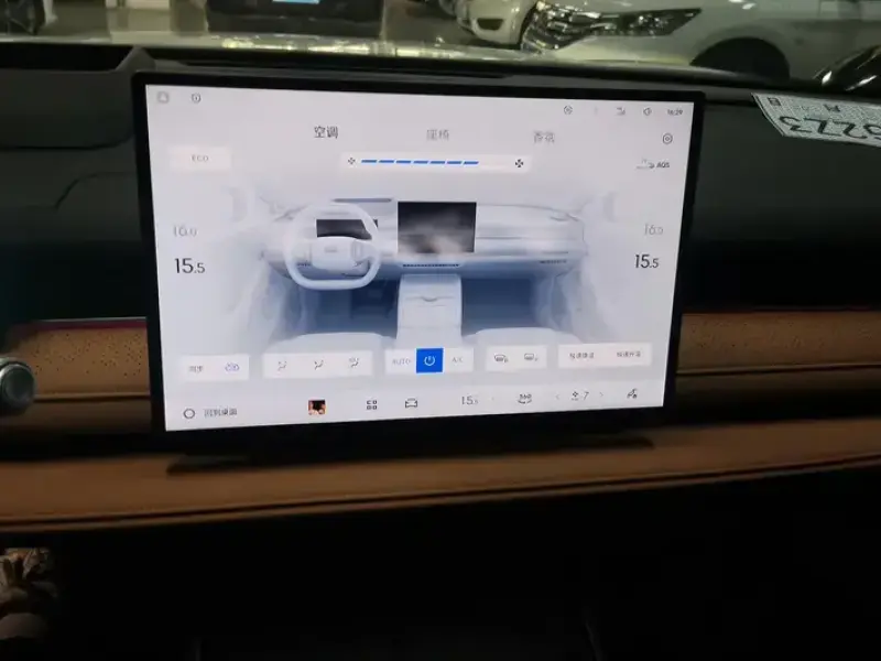 2025 Geely Galaxy Xingyao 8 с пробегом 15 000 км