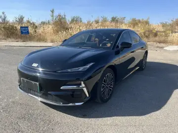 Geely Galaxy Xingyao 8