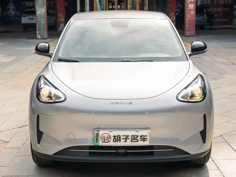 2025 Geely Starry Wish с пробегом 9 000 км