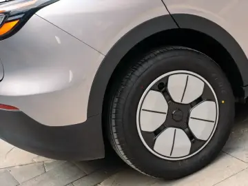 2025 Geely Starry Wish с пробегом 9 000 км