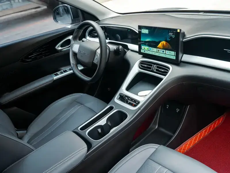2025 Geely Starry Wish с пробегом 9 000 км