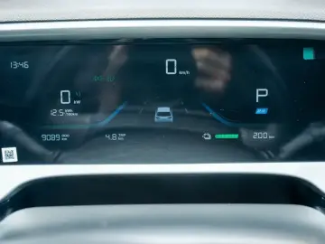 2025 Geely Starry Wish с пробегом 9 000 км