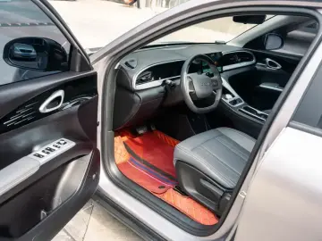 2025 Geely Starry Wish с пробегом 9 000 км