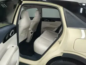 2025 Geely Starry Wish с пробегом 33 300 км