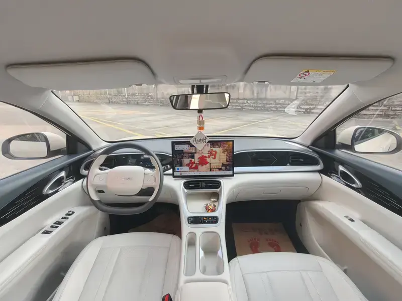 2025 Geely Starry Wish с пробегом 35 000 км