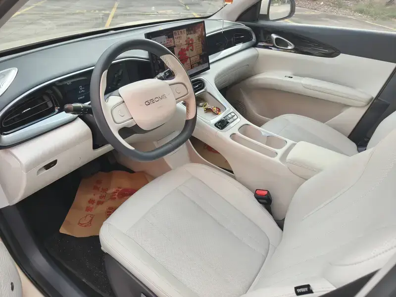 2025 Geely Starry Wish с пробегом 35 000 км