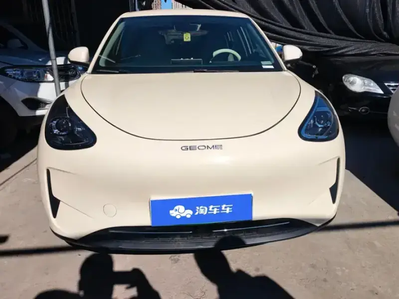 2025 Geely Starry Wish с пробегом 16 000 км