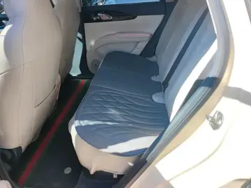2025 Geely Starry Wish с пробегом 16 000 км