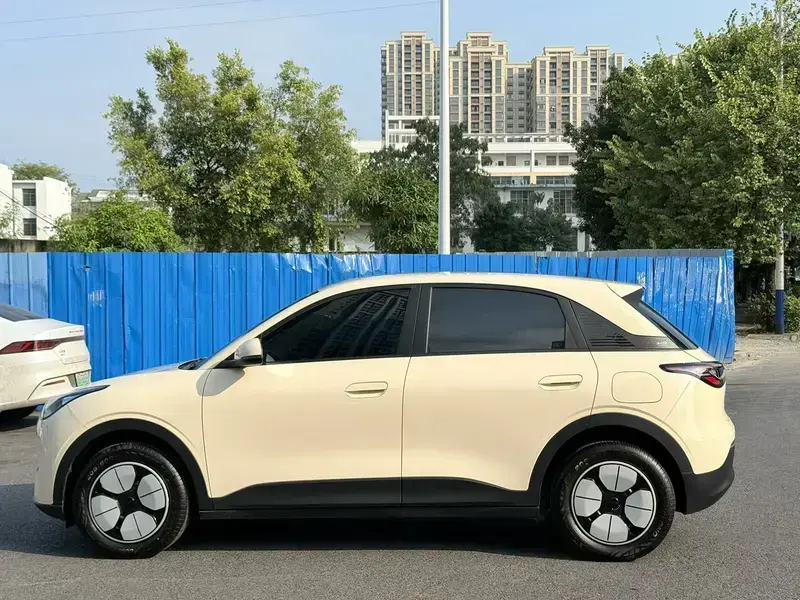 2025 Geely Starry Wish с пробегом 14 800 км