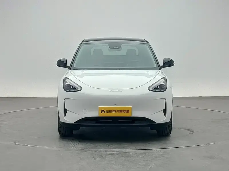 2025 Geely Starry Wish с пробегом 26 700 км