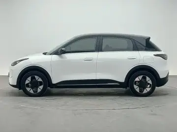 2025 Geely Starry Wish с пробегом 26 700 км