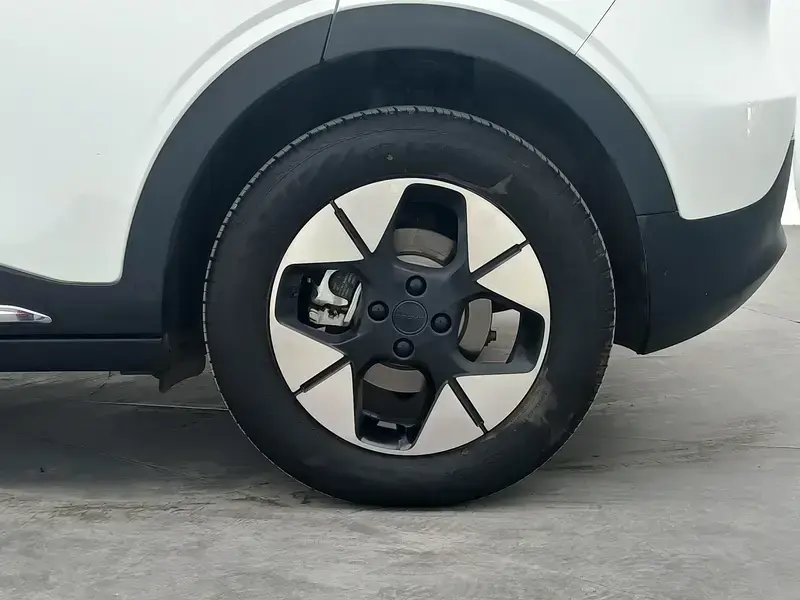 2025 Geely Starry Wish с пробегом 26 700 км