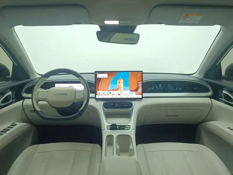 2025 Geely Starry Wish с пробегом 26 700 км