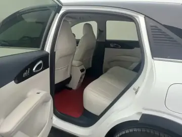2025 Geely Starry Wish с пробегом 26 700 км