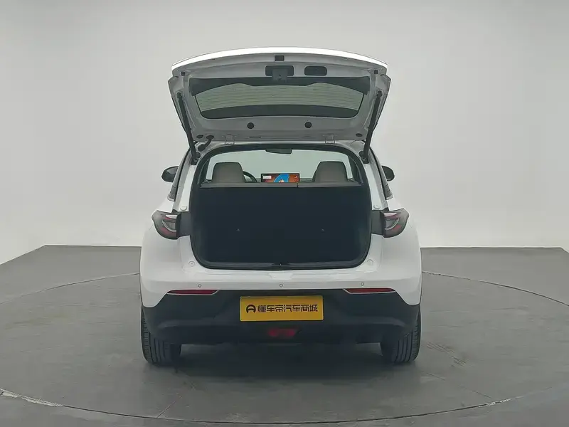 2025 Geely Starry Wish с пробегом 26 700 км