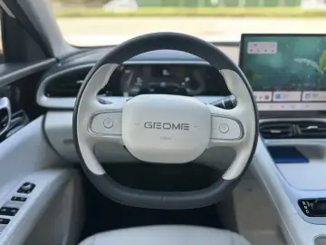 2025 Geely Starry Wish с пробегом 48 000 км