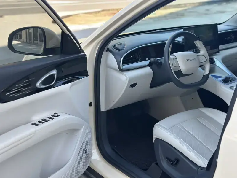 2025 Geely Starry Wish с пробегом 48 000 км