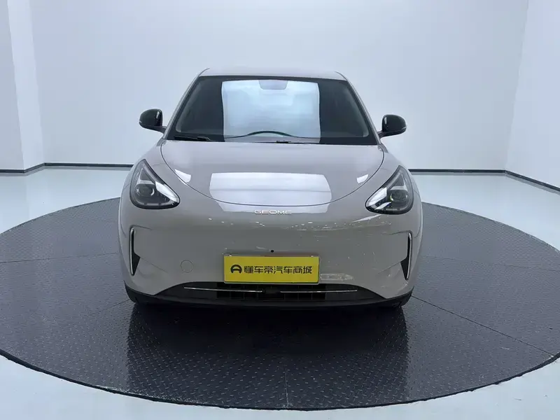 2026 Geely Starry Wish с пробегом 19 300 км