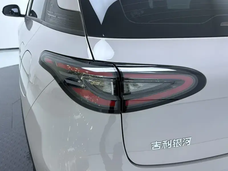 2026 Geely Starry Wish с пробегом 19 300 км