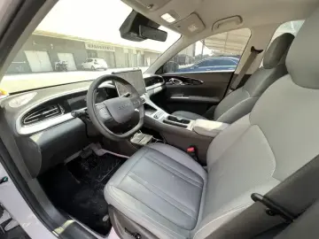 2026 Geely Starry Wish с пробегом 5 000 км