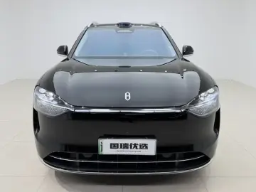 2024 Aito AITO M9 с пробегом 48 000 км