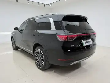 2024 Aito AITO M9 с пробегом 48 000 км