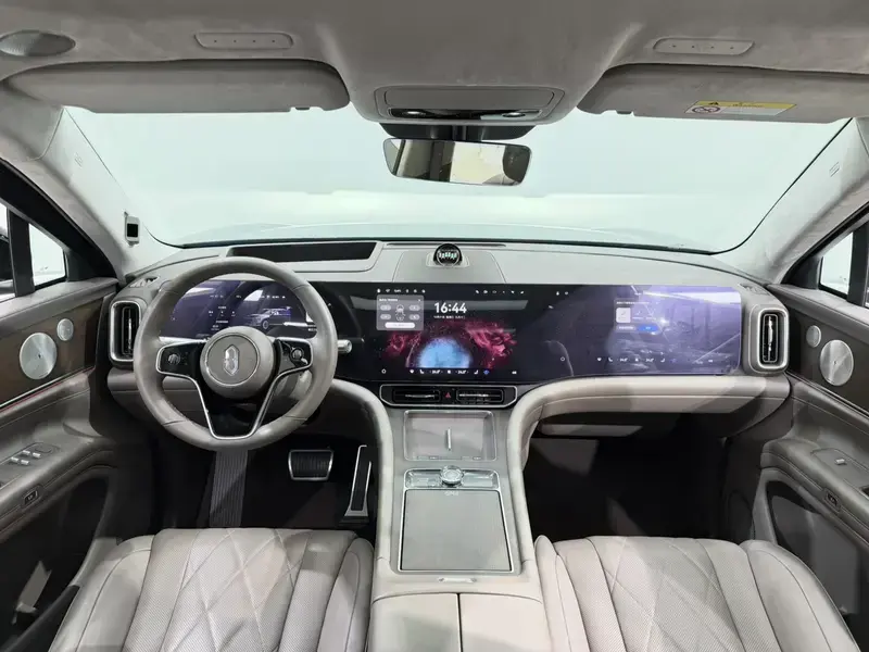 2024 Aito AITO M9 с пробегом 48 000 км