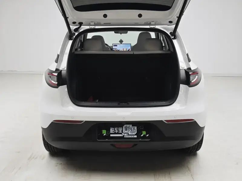 2026 Geely Starry Wish с пробегом 8 600 км