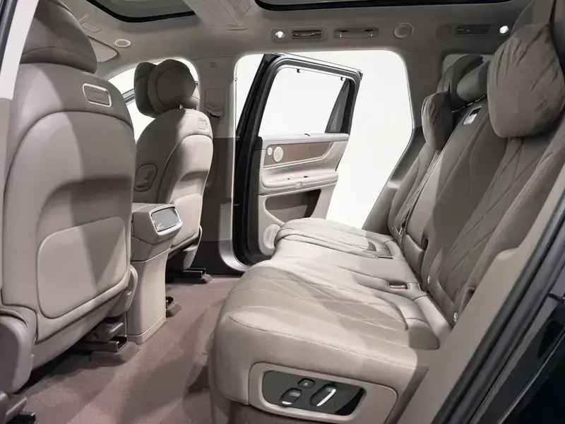 2024 Aito AITO M9 с пробегом 48 000 км