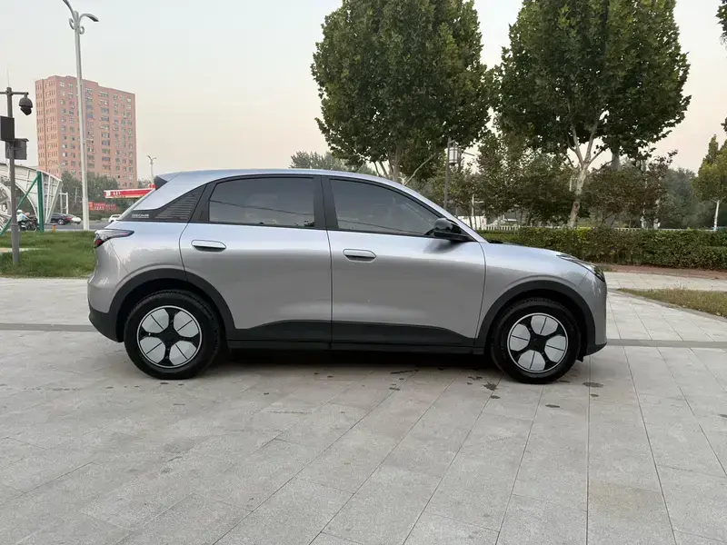 2025 Geely Starry Wish с пробегом 16 000 км