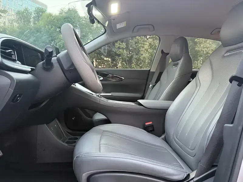 2025 Geely Starry Wish с пробегом 16 000 км