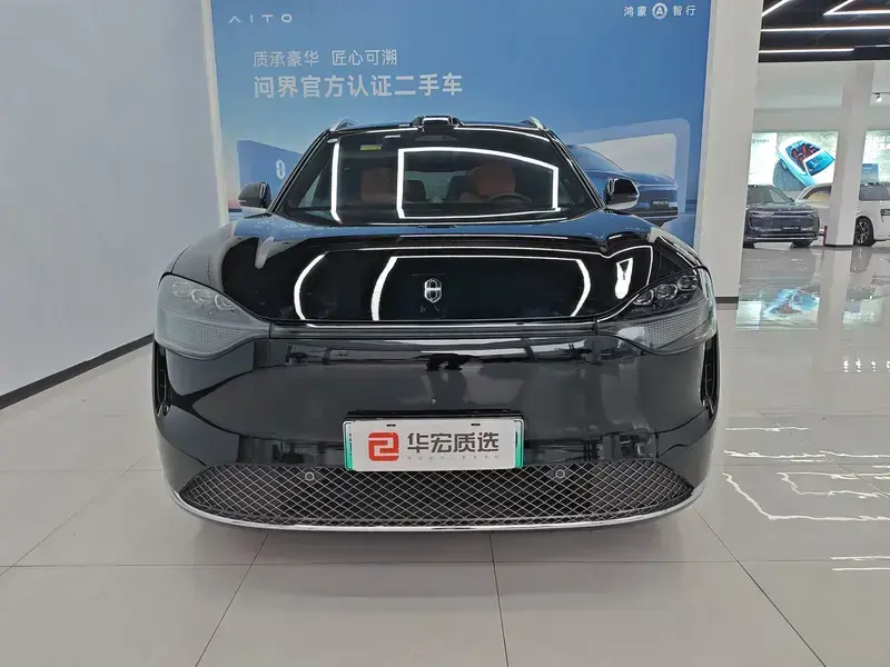 2024 Aito AITO M9 с пробегом 34 600 км