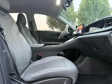2025 Geely Starry Wish с пробегом 16 000 км