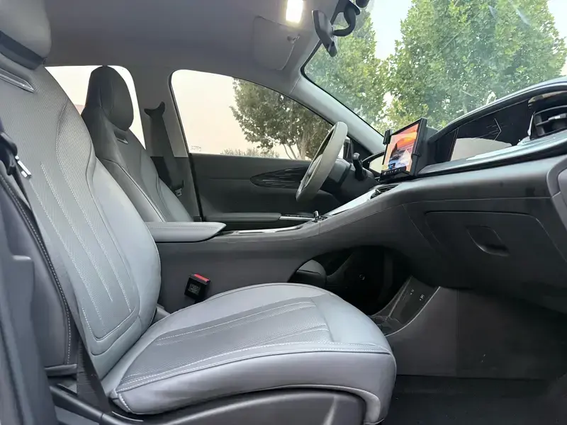 2025 Geely Starry Wish с пробегом 16 000 км