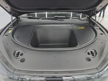 2024 Aito AITO M9 с пробегом 34 600 км