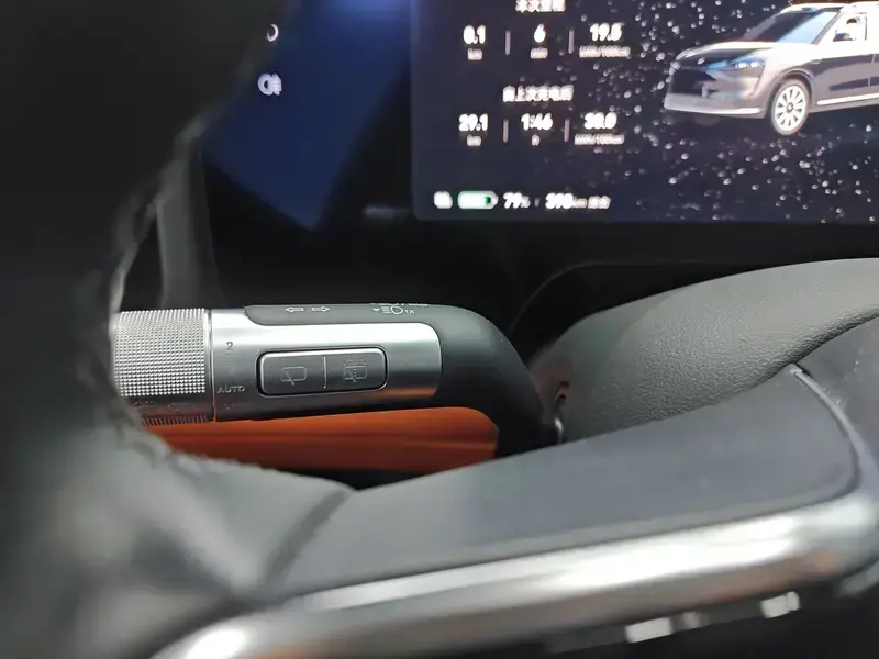 2024 Aito AITO M9 с пробегом 34 600 км