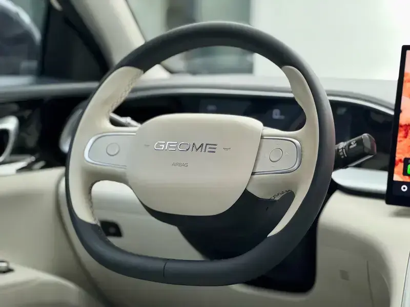 2025 Geely Starry Wish с пробегом 28 900 км