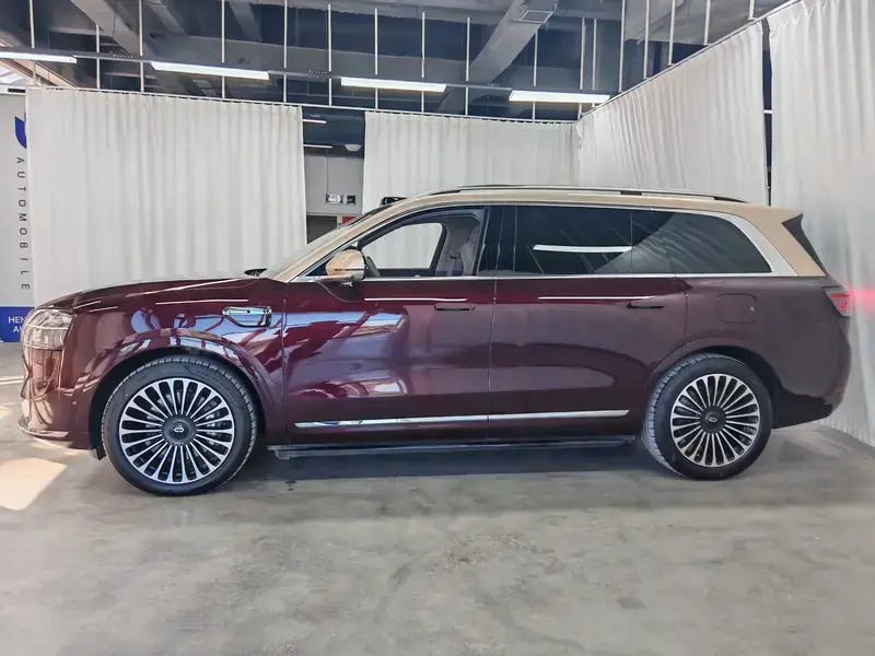 2025 Aito AITO M9 с пробегом 29 000 км