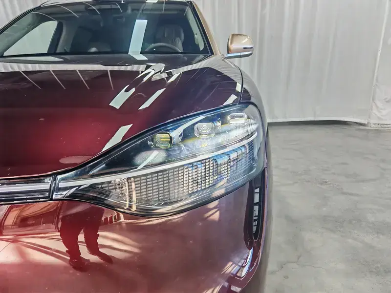 2025 Aito AITO M9 с пробегом 29 000 км