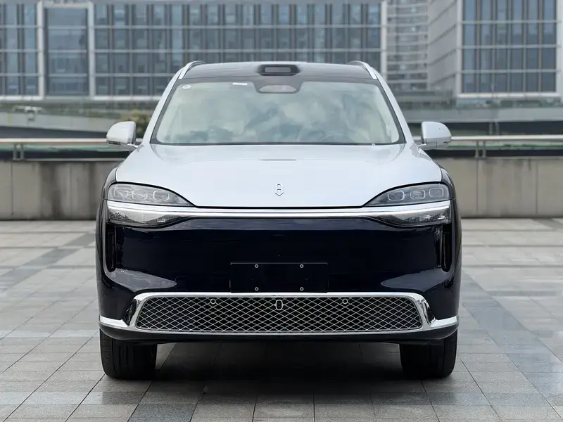 2026 Aito AITO M9 с пробегом 6 000 км