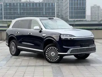 2026 Aito AITO M9 с пробегом 6 000 км