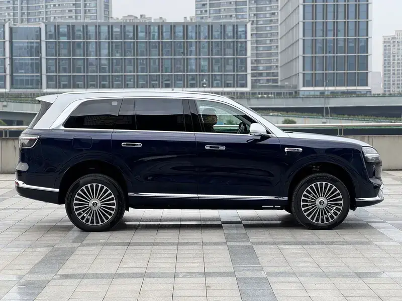 2026 Aito AITO M9 с пробегом 6 000 км