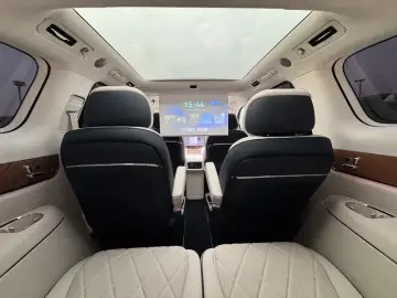 2026 Aito AITO M9 с пробегом 6 000 км