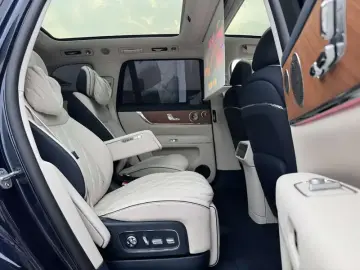 2026 Aito AITO M9 с пробегом 6 000 км