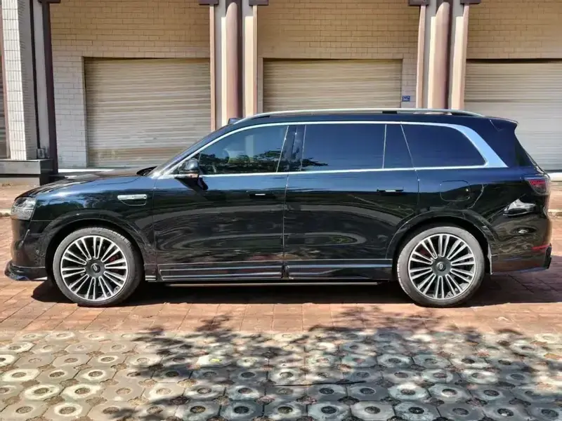 2024 Aito AITO M9 с пробегом 29 000 км