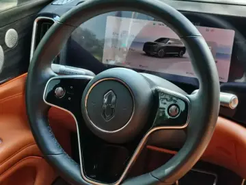 2024 Aito AITO M9 с пробегом 29 000 км
