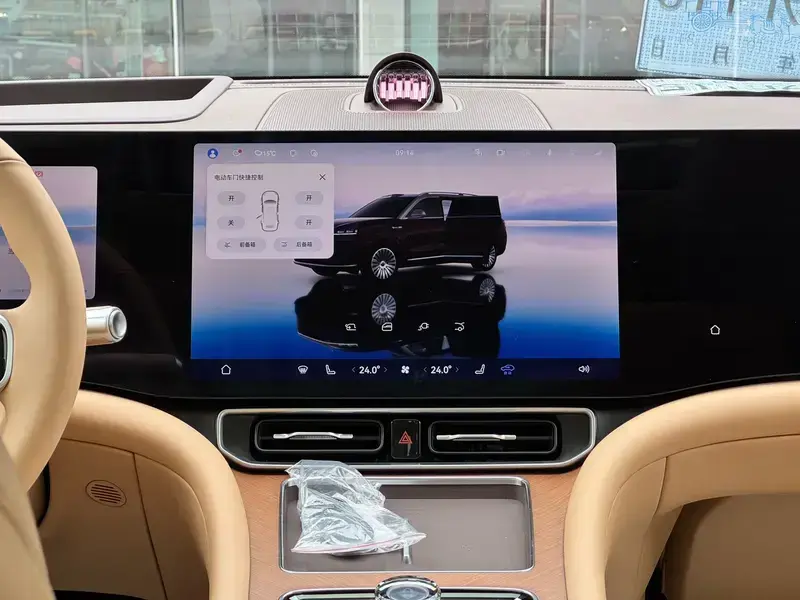 2025 Aito AITO M9 с пробегом 21 000 км